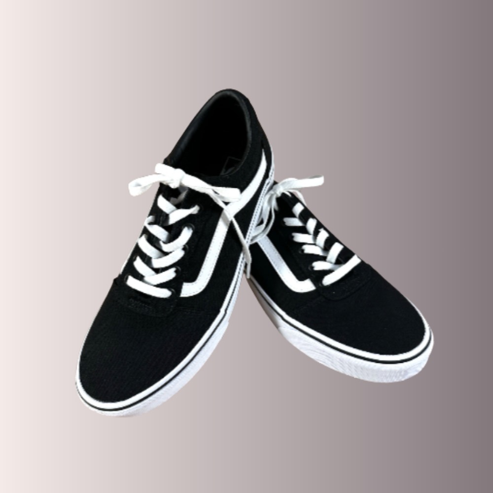NEW Vans Ward Canvas Black White Classic Women's Size 11 Casual Lifestyle Shoes